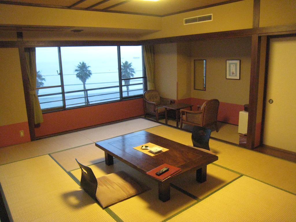 Utsumionsen Ichizu Hotel Aichi Bagian luar foto