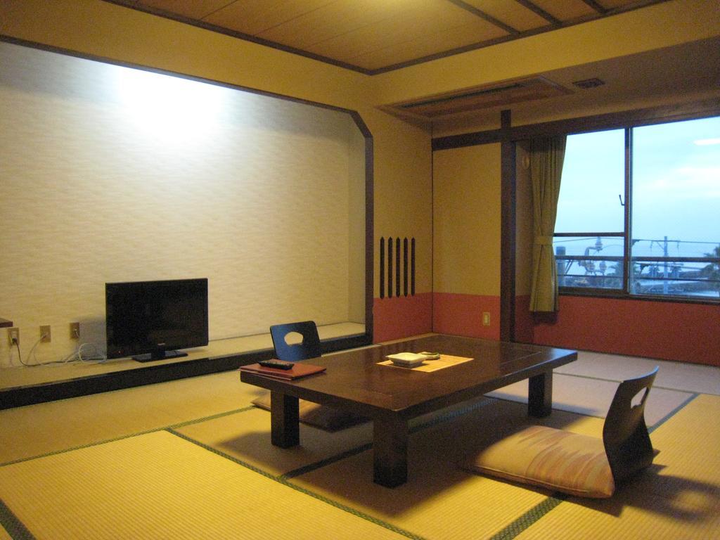 Utsumionsen Ichizu Hotel Aichi Bagian luar foto