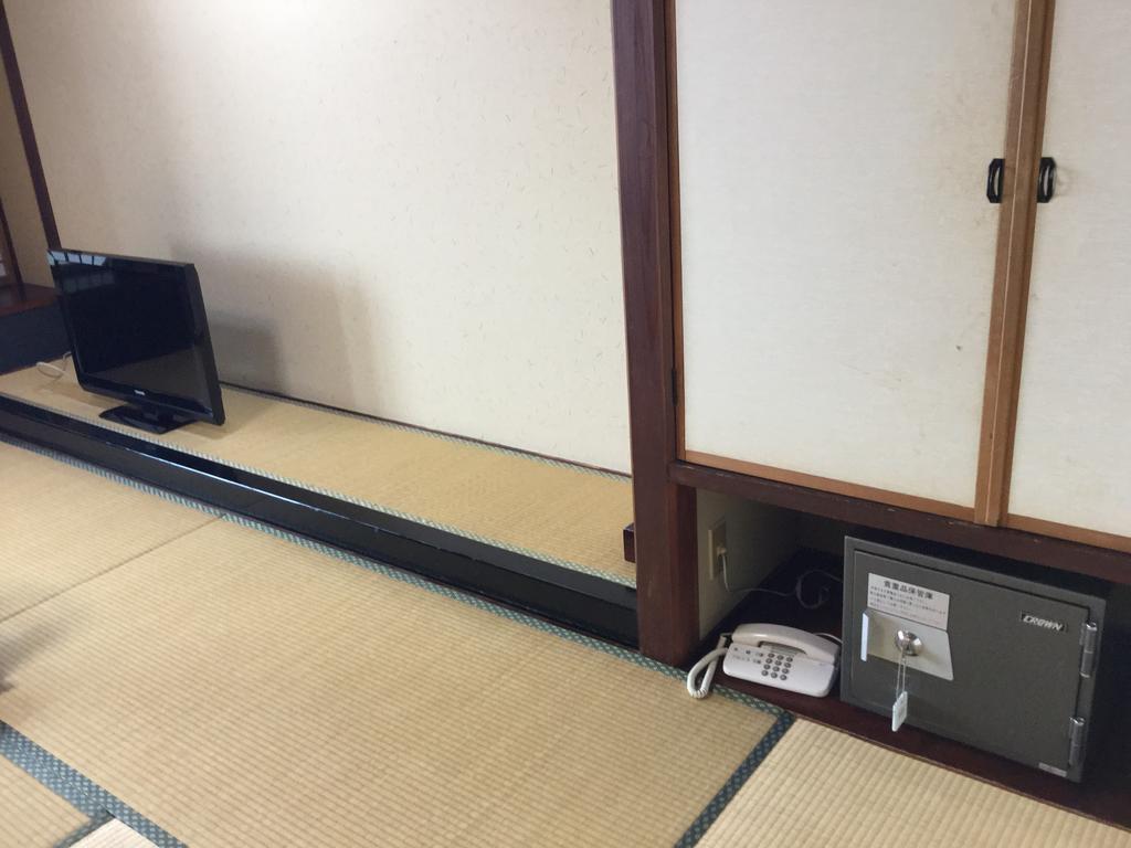 Utsumionsen Ichizu Hotel Aichi Bagian luar foto