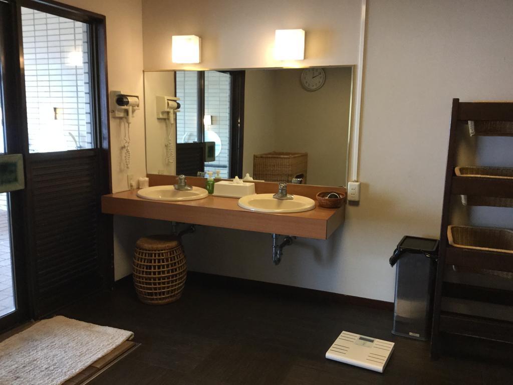 Utsumionsen Ichizu Hotel Aichi Bagian luar foto