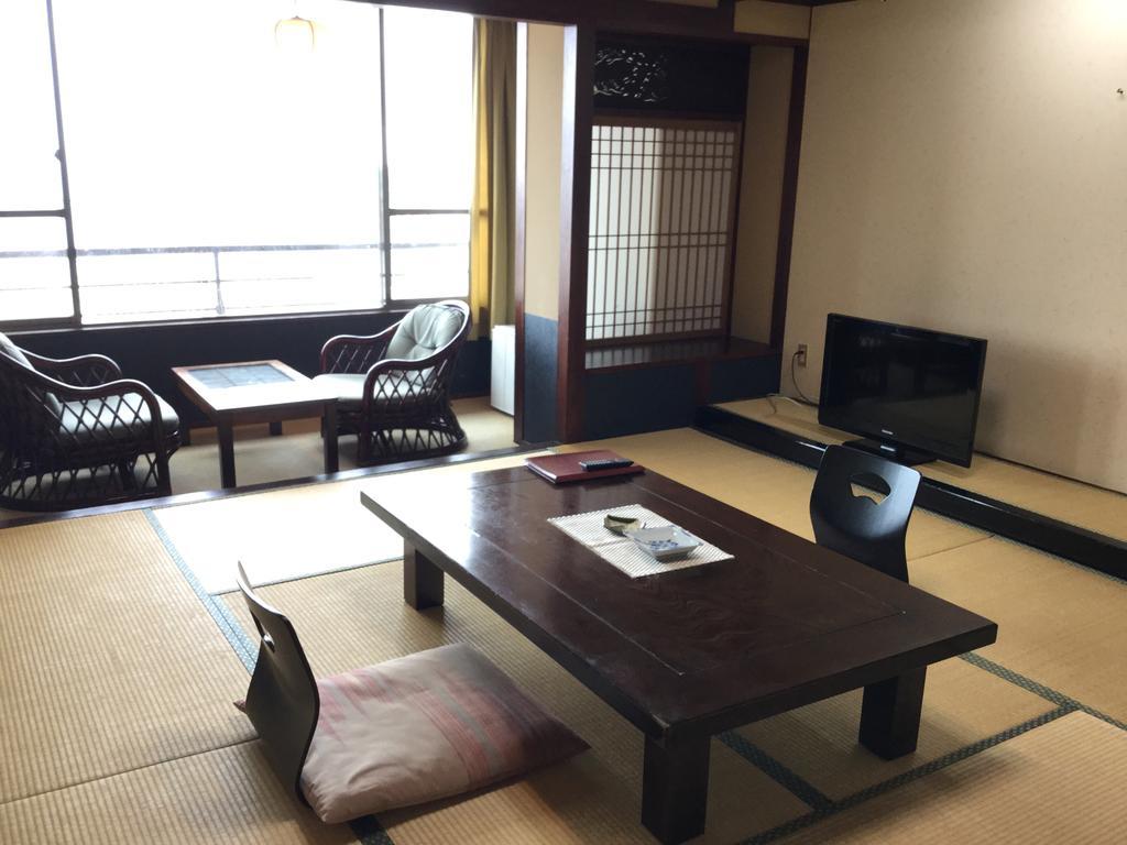 Utsumionsen Ichizu Hotel Aichi Bagian luar foto